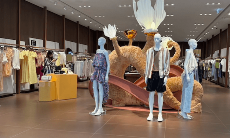 Inside the Trend: Why a Crystal Shop in HK is the New Fashion Hotspot