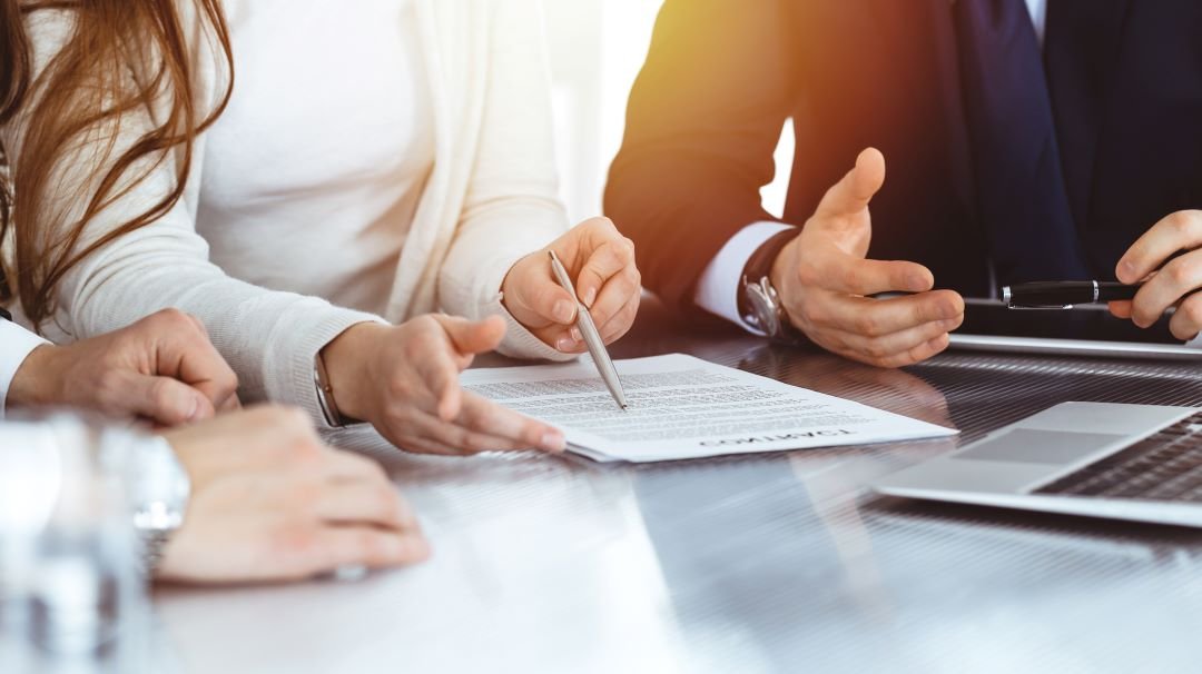 What Every Contractor Should Know Before Signing a New Project Deal