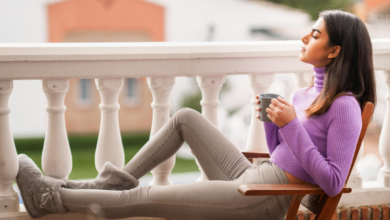 How to Prevent Winter Tanning & Maintain a Bright Skin Tone