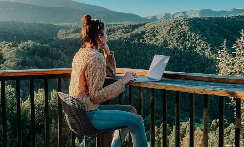 5 Tools That Power the Digital Nomad Lifestyle