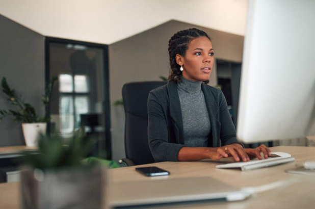 Common Compliance Risks Solved by Company Secretarial Services