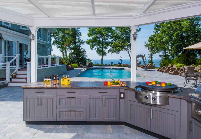 Stainless Steel Outdoor Kitchens Compared to Wood, MDF, and PVC Cabinets