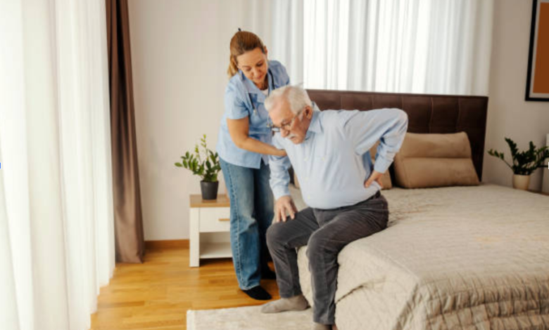 Senior Care at Home: Helping Older Adults Live Safely and Independently 