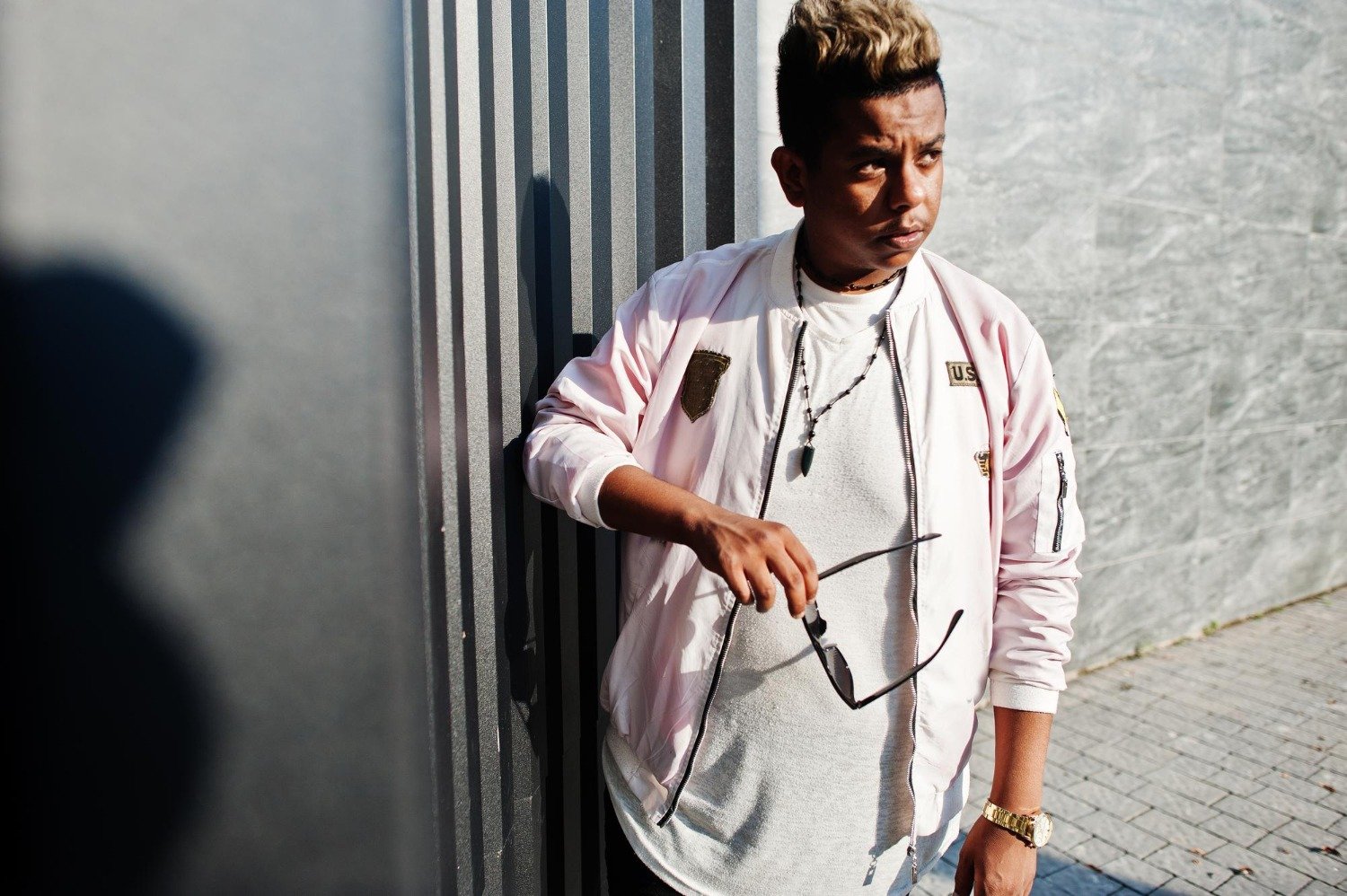 Learn How to Wear Street Fashion Clothing Confidently