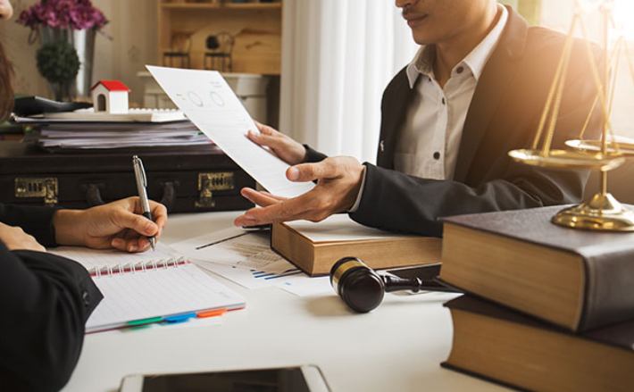 Working with a Debt Settlement Attorney: Legal Considerations