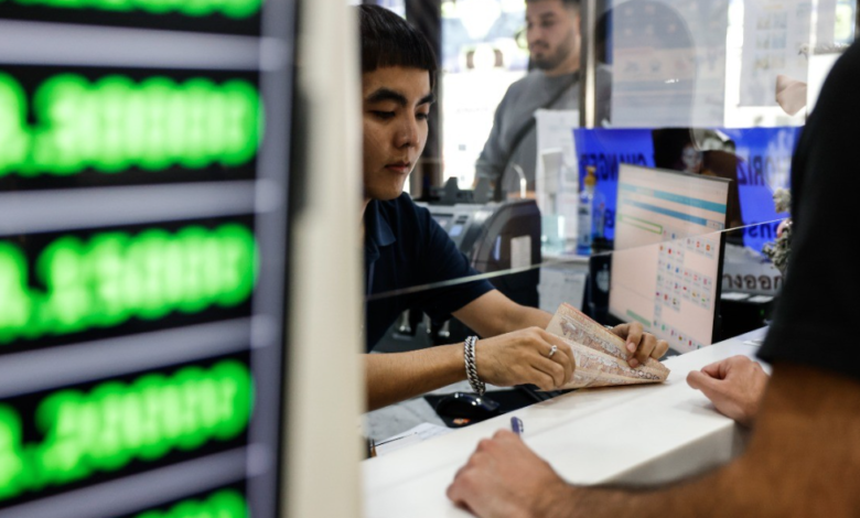 Op 11 USD to THB Exchange Strategies in Phuket