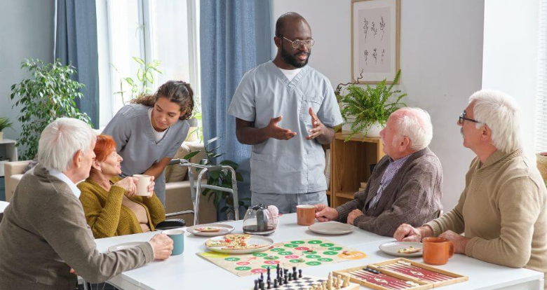 How Specialized Memory Care Communities Support Residents with Cognitive Decline