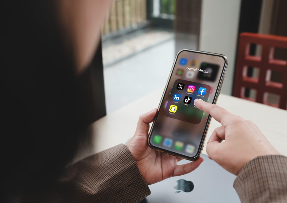 Watch Instagram Stories Anonymously Without Appearing on the Viewer List